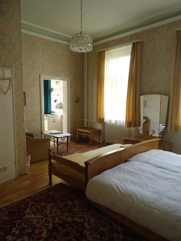 Hotel Tanneck Баден-Баден Номер фото
